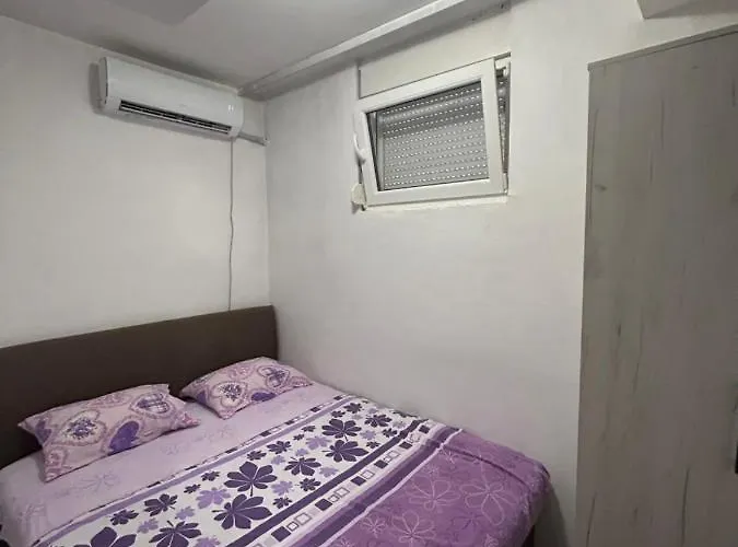 Διαμέρισμα Sara *