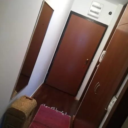 Sara * Podgorica